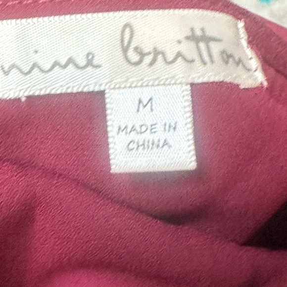 NWOT NINE BRITTON STITCH FIX Detailed Neckline blouse burgundy size medium - Picture 4 of 14